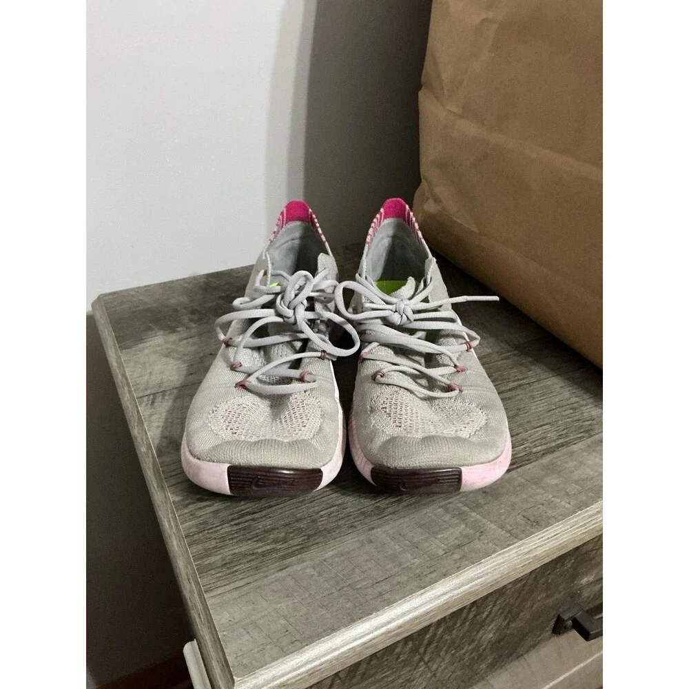 Women’s Nike Tennis Shoes